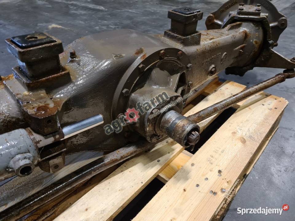 Przedni most Massey Ferguson 2620 Układ kierowniczy i oś przednia Byków
