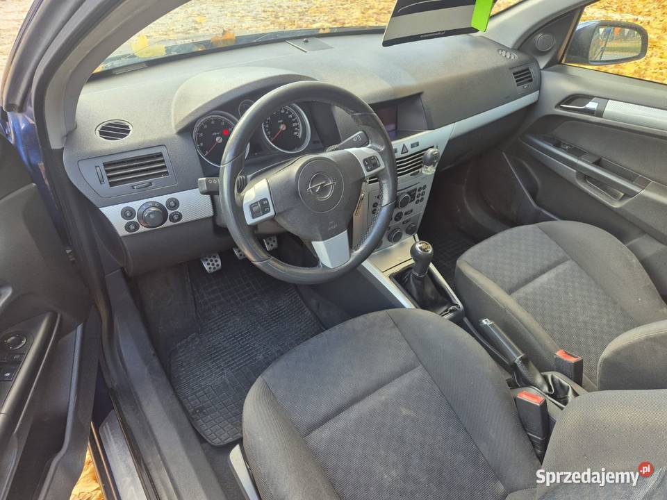 Opel Astra h benzynka 16 ważne opłaty Rok produkcji 2004 dolnośląskie Kłodzko