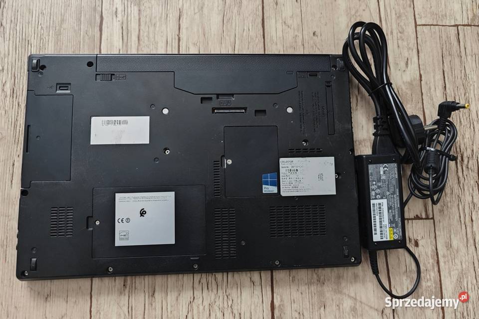 Laptop Fujitsu Lifebook E756 156 IPS FHD I5