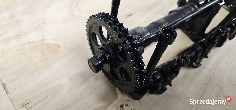 Wałek rozrządu mercedes w123 20d 6210511801