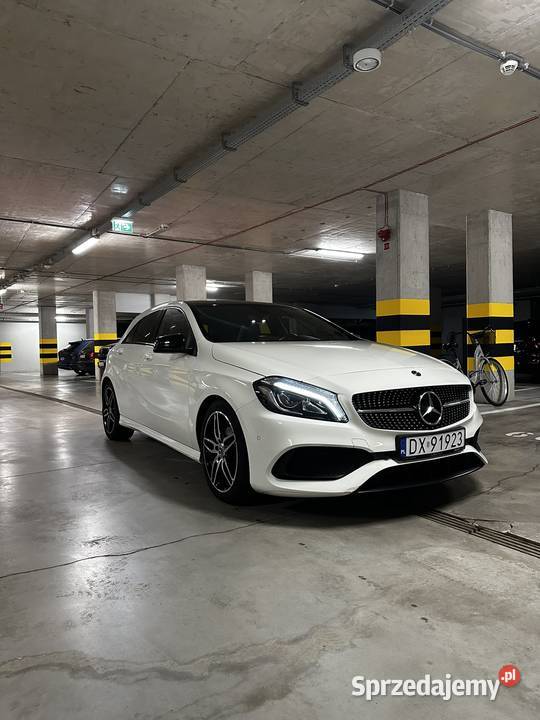 MercedesBenz Klasa A 180 7GDCT AMG Line Salon