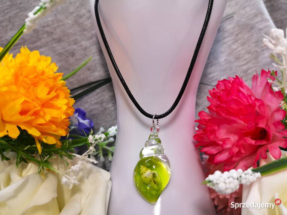 Naszyjnik z muszelką zatopioną w żywicy kolor Kielce
