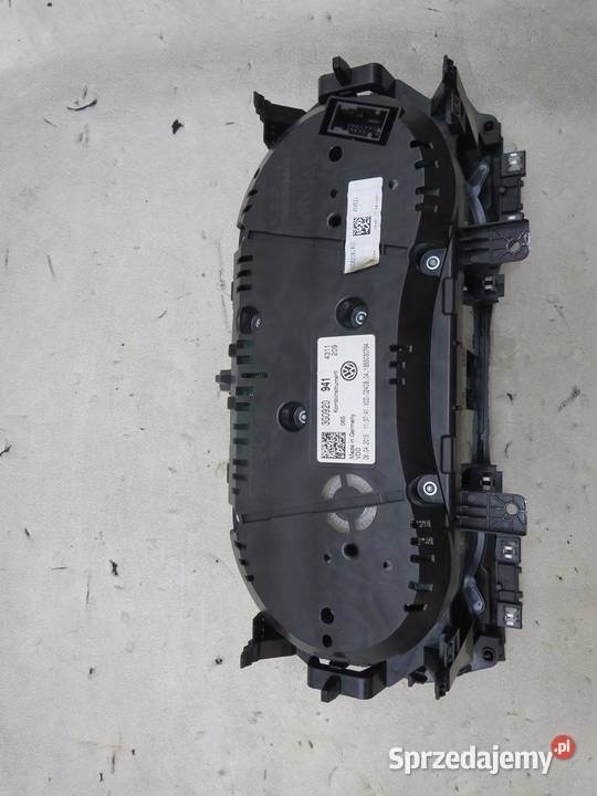 LICZNIK ZEGARY PASSAT B8 3G0920941 osobowe sprzedam
