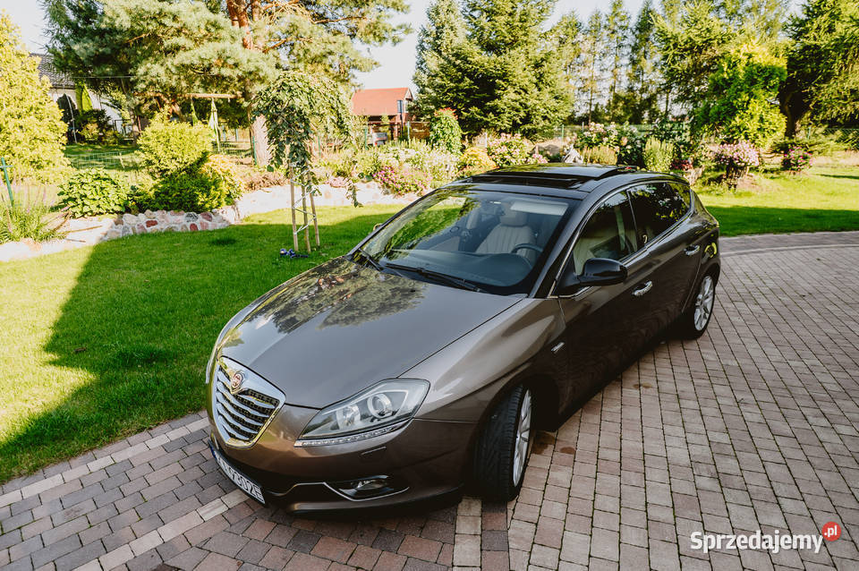 Lancia Delta 19 Twin Turbo 190hp 2009 Poltrona światła LED Kartuzy sprzedam