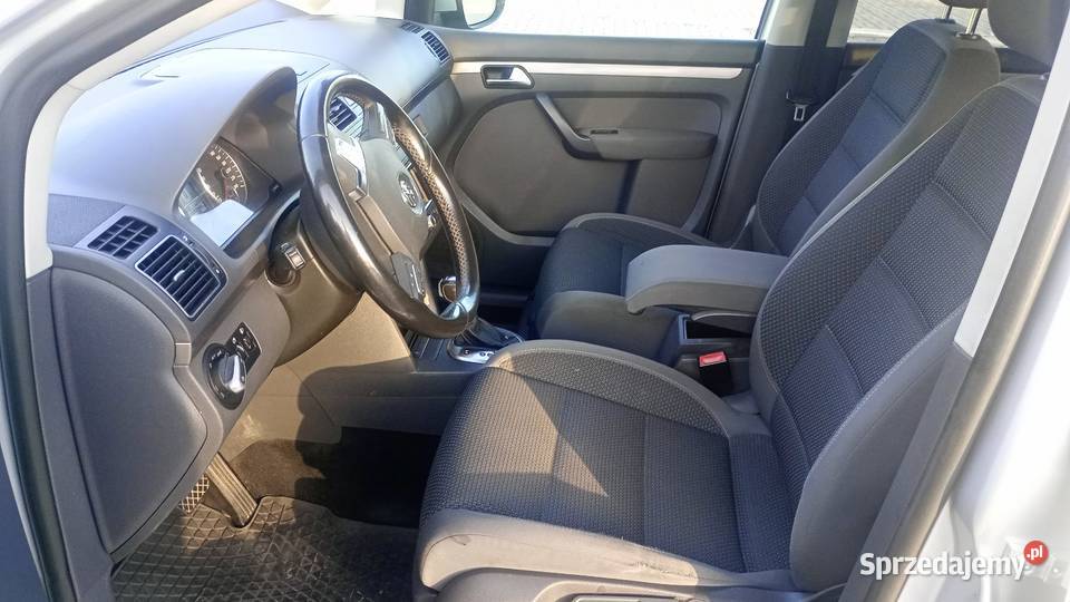 VW Touran automatyczna skrzynia 7 biegowa DSG Samochody osobowe Paczków sprzedam