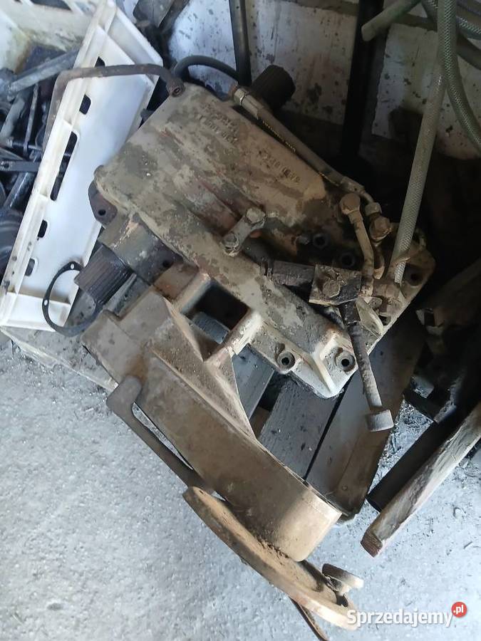 Podnośnik Ursus 3859121224 Zetor 121458145 Zamość sprzedam
