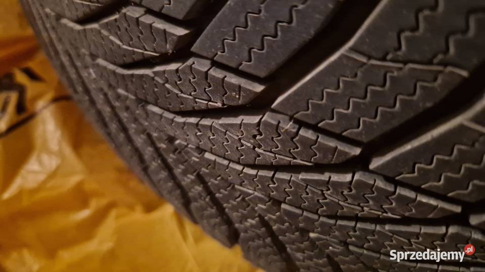 Nexen opony zimowe 215 50 r17 jednym sezonie 17cale Łąck sprzedam