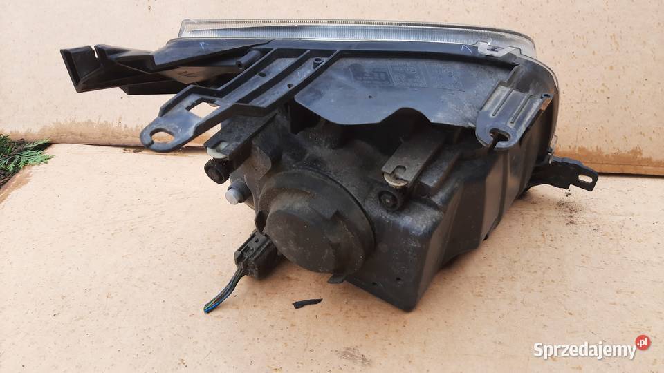 lampa przednia lewa Ford Fusion 0205r Dębno