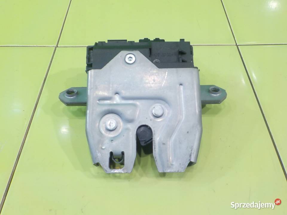 VOLVO V60 LIFT RDESIGN 20 D 14r KOMBI zamek