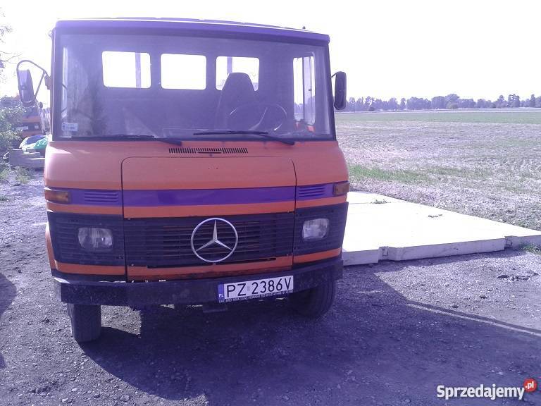 Mercedes 406 autolaweta Samochody dostawcze