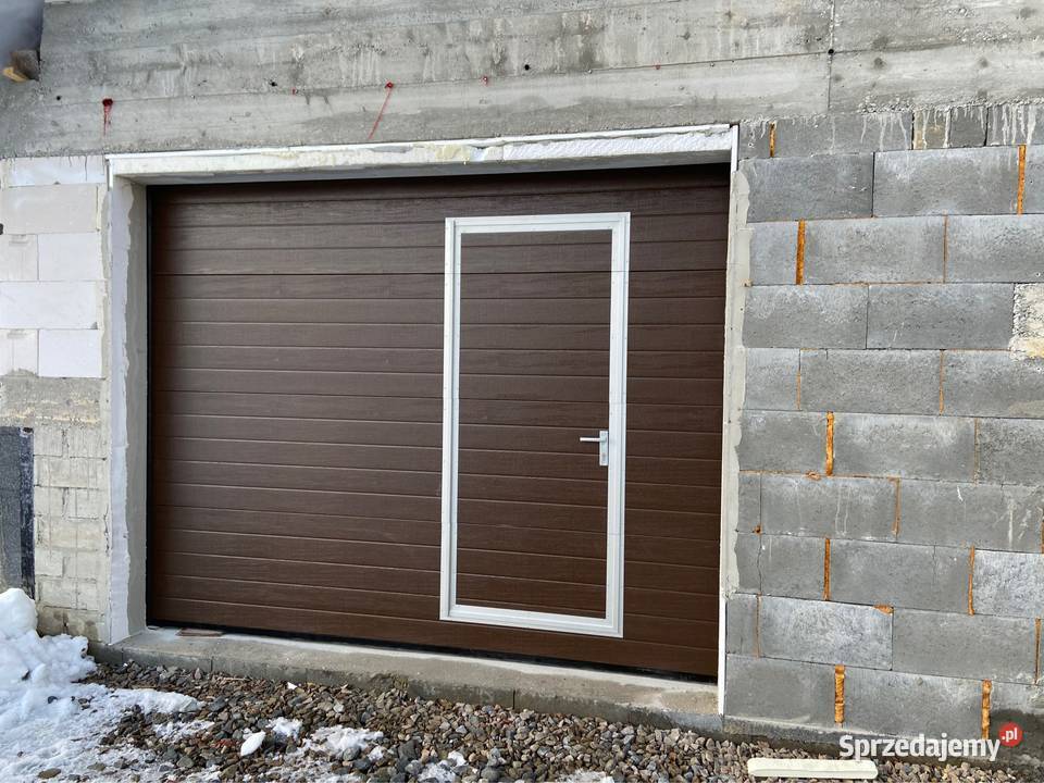 Brama garażowa segmentowa złoty dąb ocieplana Nowy Sącz