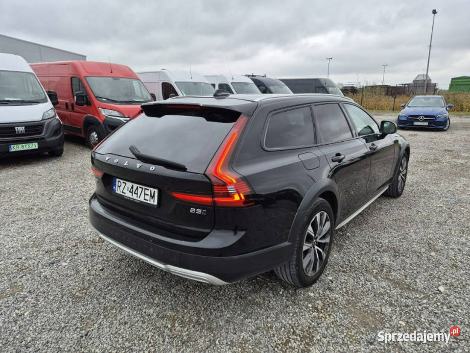 Volvo V90 Cross Country Komorniki