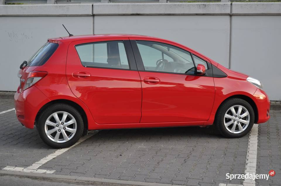 Toyota Yaris 10 benzyna 2013 147 600 Android nawigacja wielkopolskie Września sprzedam