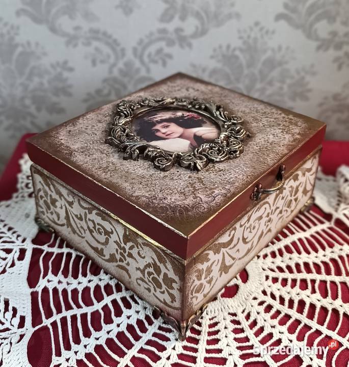 Szkatułka retro na bizuterię skarby młodej damy Stalowa Wola sprzedam