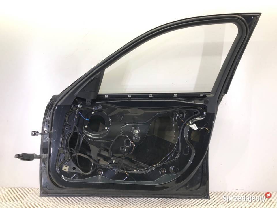 DRZWI PRAWY PRZÓD BMW F31 Kombi 1219 osobowe
