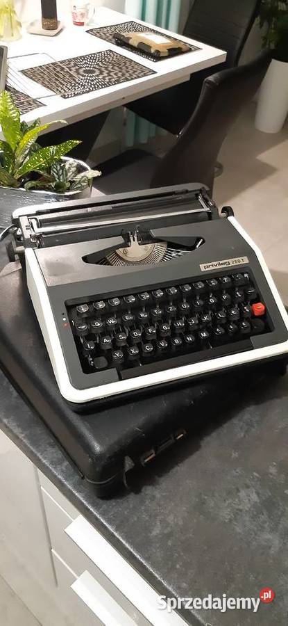 Maszyna do pisania Privileg 260T - niemiecka produkcja