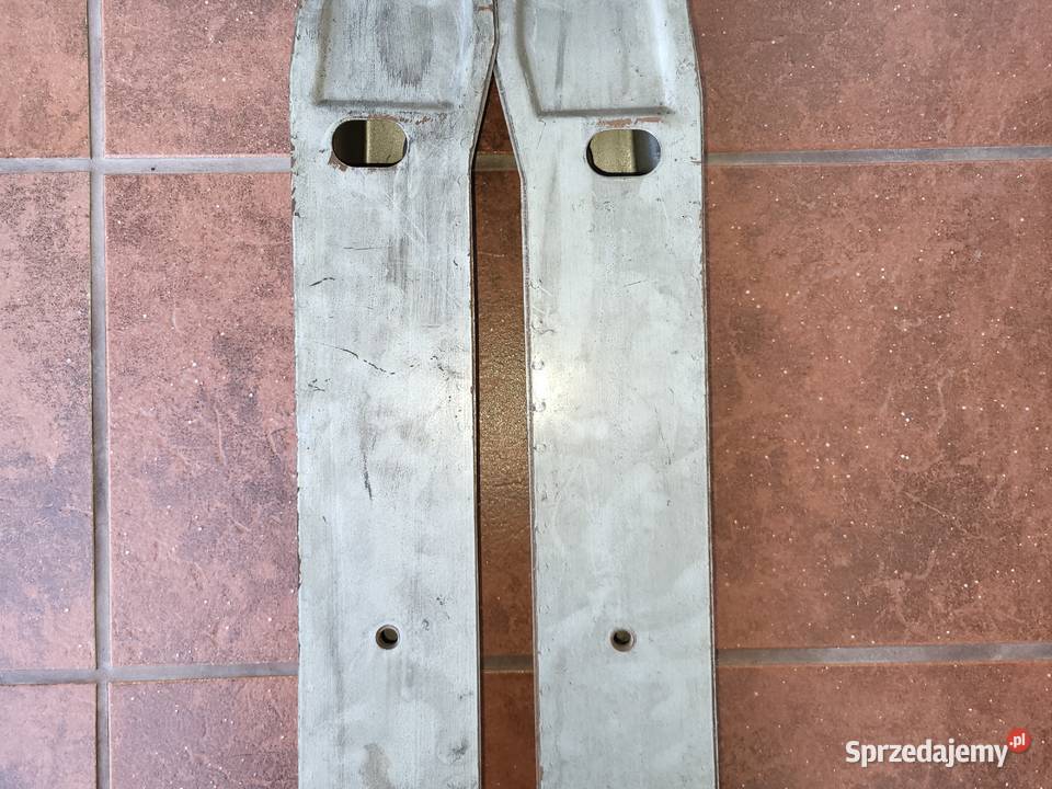 Wartburg 353 13 Nowe słupki B prawy i lewy Piaseczno