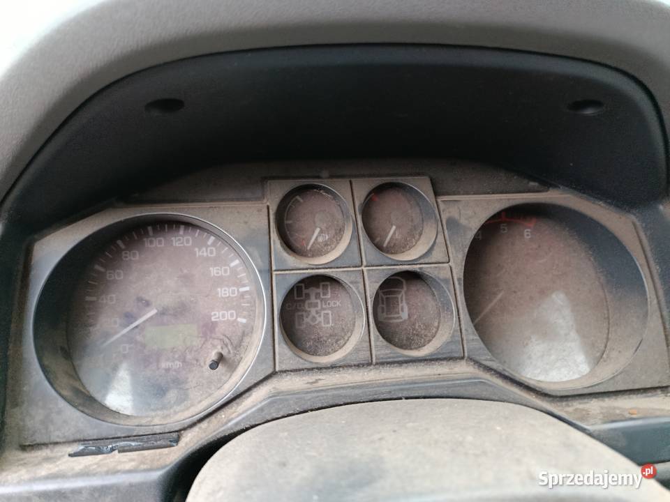 Mitsubishi Grand Pajero 32 118 kW 2001 r dawca Samochody na części Części samochodowe Szklarka Myślniewska