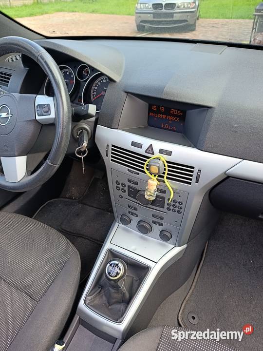 Opel Astra H 18 benzyna 2009 Astra Lipno