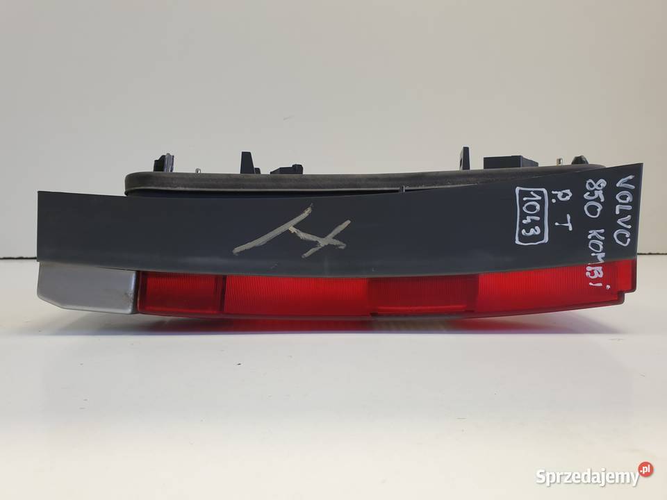 LAMPA Volvo 850 KOMBI TYLNA PRAWA prawy tył Rudka