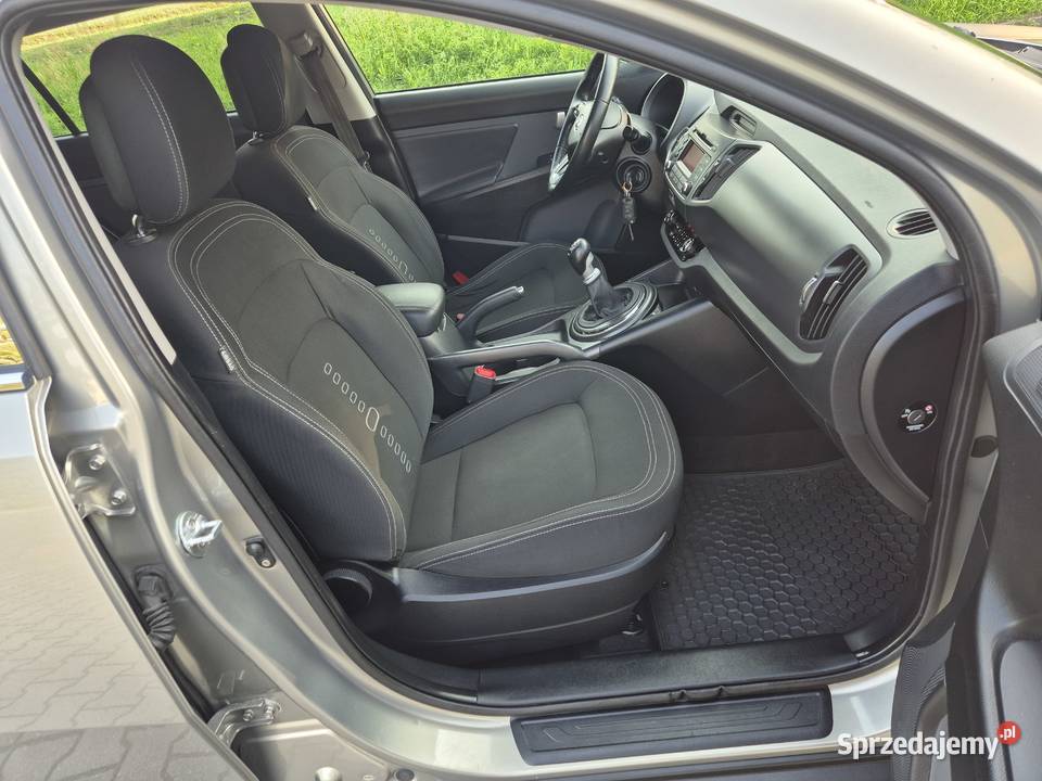 Kia Sportage SL 2012r 16B 135 Xenony Ledy PDC Góra Puławska