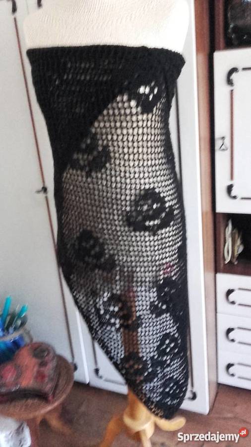 CZARNA RÓŻANA CHUSTA Z BAWEŁNY RĘKODZIEŁO Piła