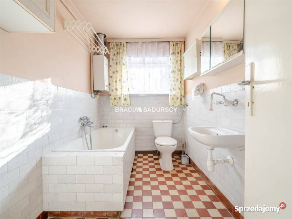 Dom wolnostojący Niepołomice Królewska 200m2 Liczba pokoi 6