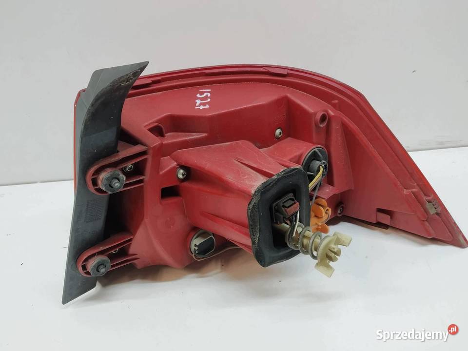 LAMPA TYŁ LEWA SEDAN LIFT VW Volkswagen Passat osobowe Lampy tylne sprzedam