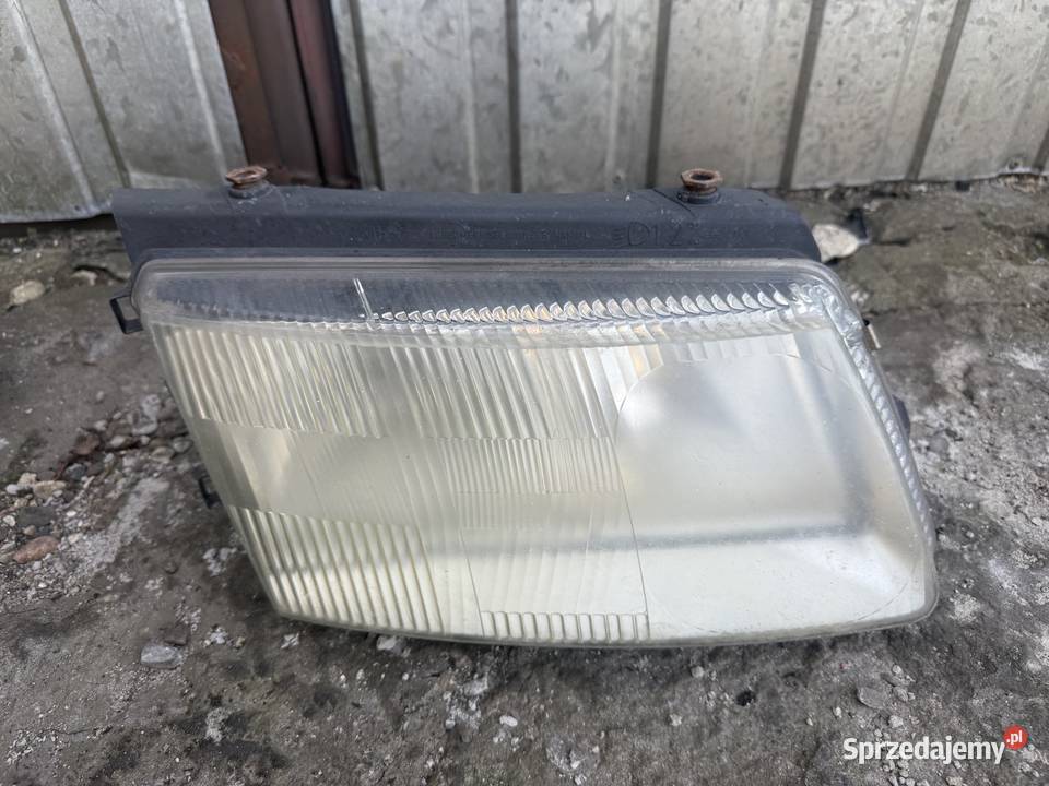 Lampa prawa przód VW Passat B5 Ostrów Wielkopolski sprzedam