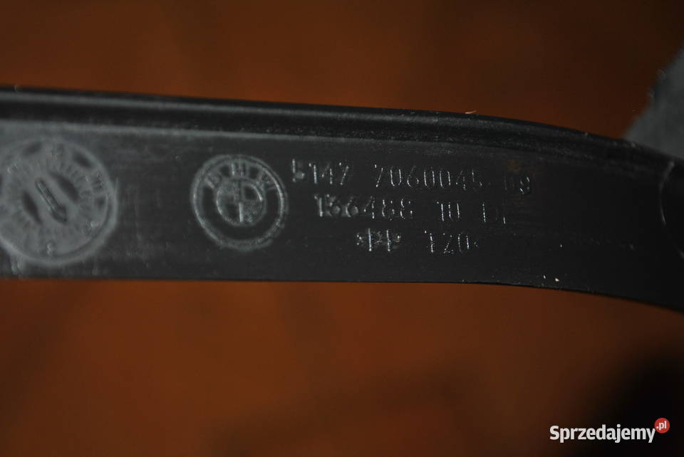 Pokrycie brzegu bagażnika lewa strona BMW E60 osobowe Karoseria Poręba