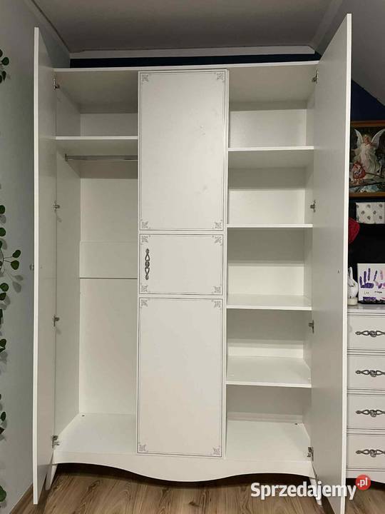Meble młodzieżowe łóżko szafa komoda Agata Szafy i garderoby