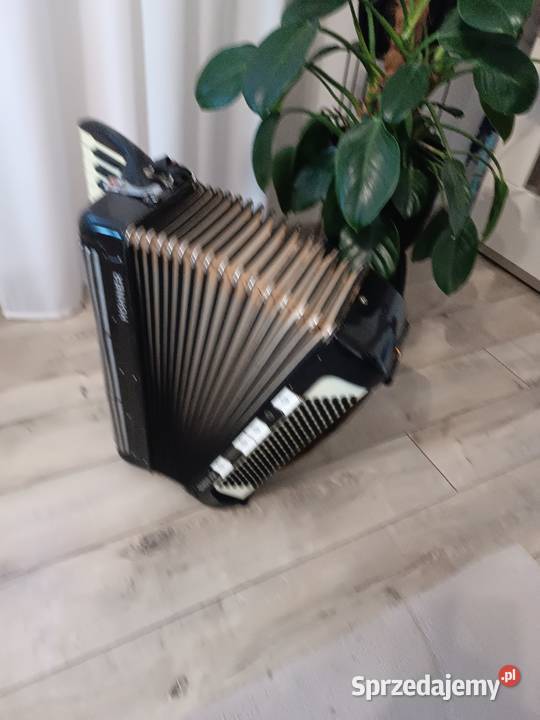 Akordeon hohner tango VM 120 basów