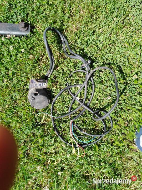 Hak samochodowy używany atest Cedry Małe