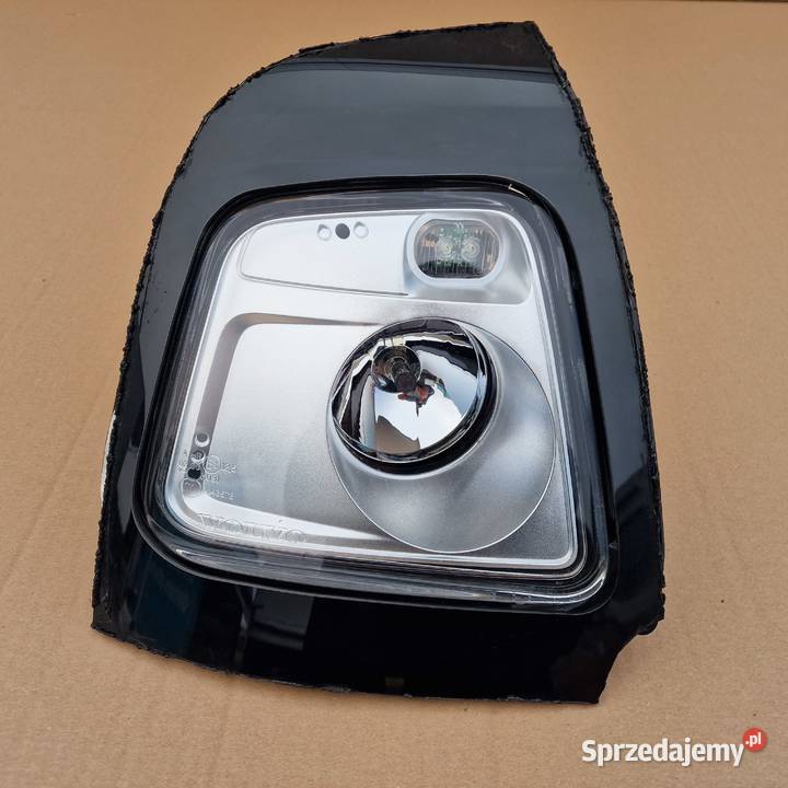 VOLVO FH4 FH5 HALOGEN PRAWY GÓRNY W DACH Lampy przeciwmgielne Trzciel