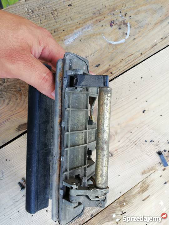 Klamka klapy Audi 80 Avant kombi tył b4 Chełm