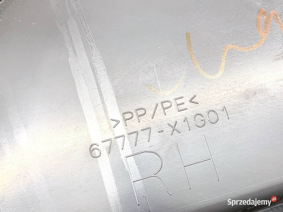 BOCZEK DRZWI PRAWY PRZÓD TOYOTA COROLLA E21 podkarpackie