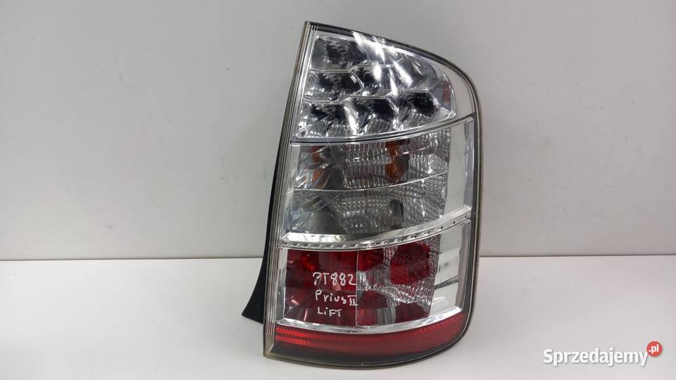 TOYOTA PRIUS II LIFT LAMPA TYŁ PRAWY Zbierkowo