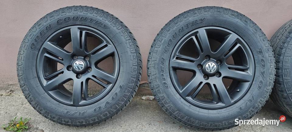Koła alu VW Amarok 2456517 Toyo AT 8x17 5x120 mazowieckie Ciechanów