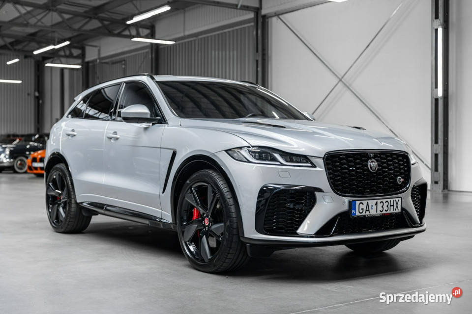 Jaguar FPACE SVR 50 V8 Supercharged 550
