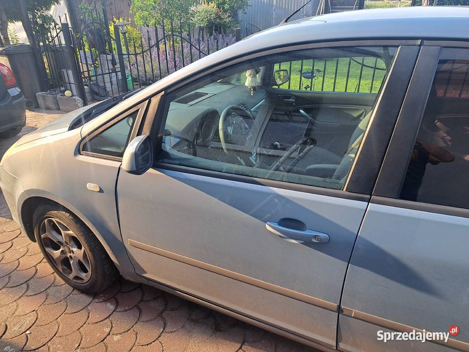 Syndyk sprzeda samochód osobowy Ford Focus C manualna