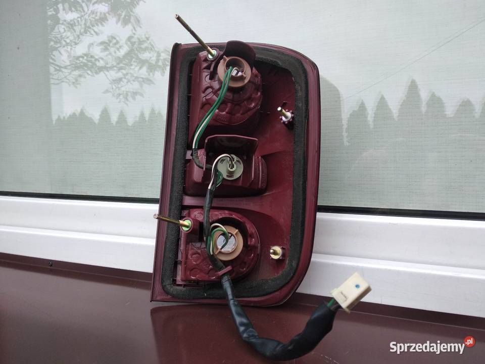 Toyota RAV4 II 2 LIFT FL lampa tył tylna lewa osobowe Sieradz