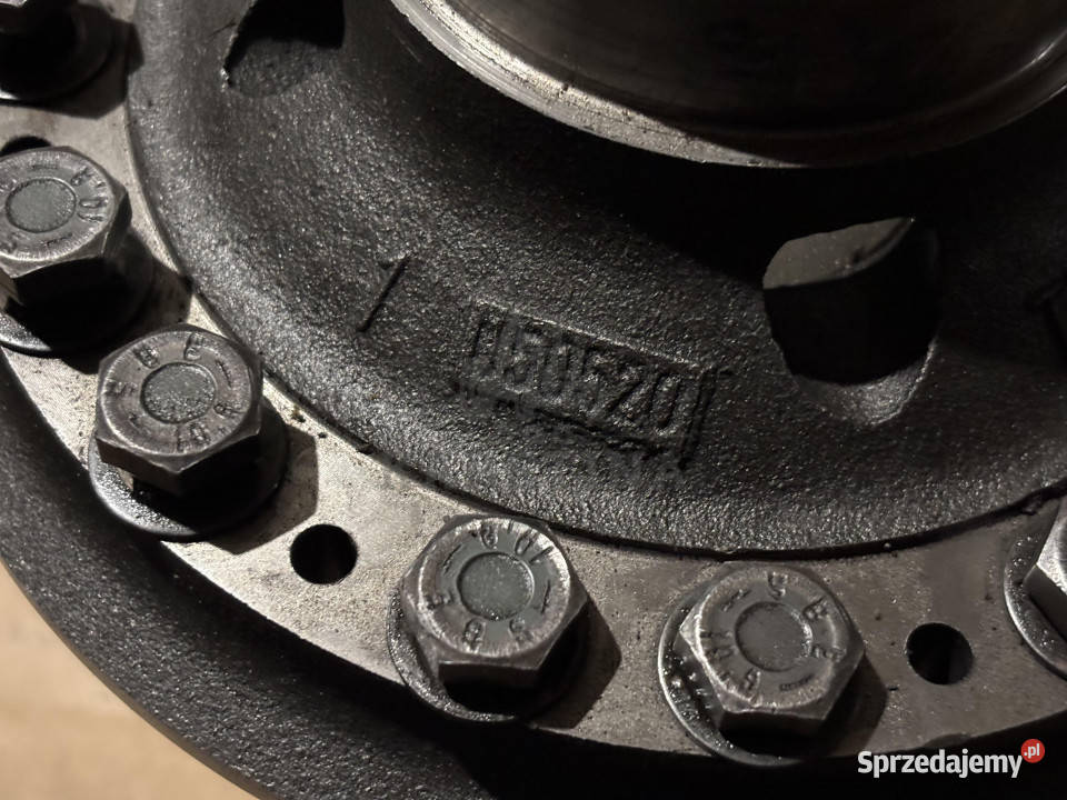 Valtra 8000 Mechanizm Różnicowy Tylnej Osi Pozostałe Jastrzębniki