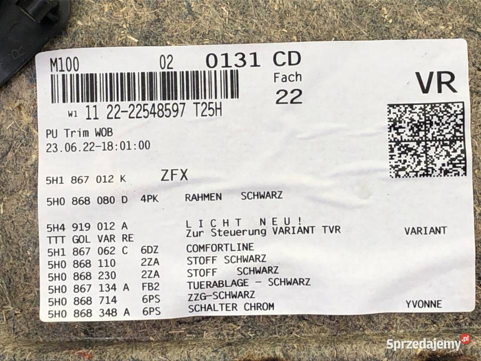 BOCZEK DRZWI PRAWY PRZÓD VW GOLF VIII Kombi