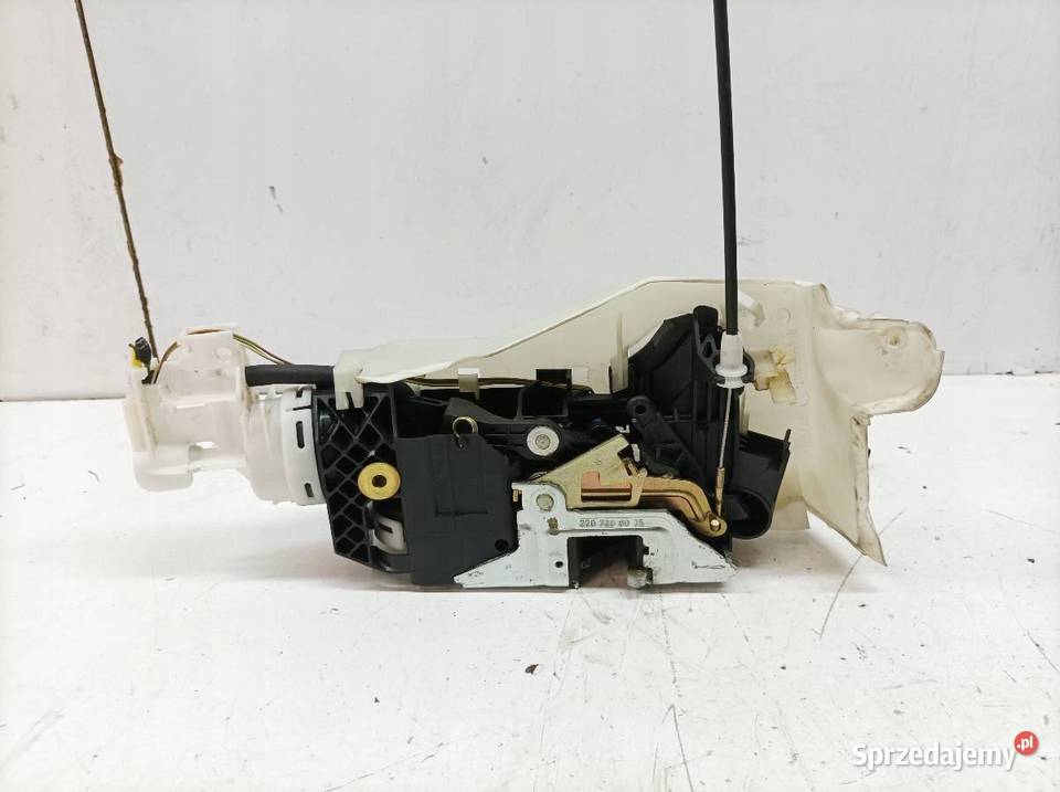 ZAMEK DRZWI PRAWY PRZÓD 2207206035 MercedesBenz świętokrzyskie sprzedam
