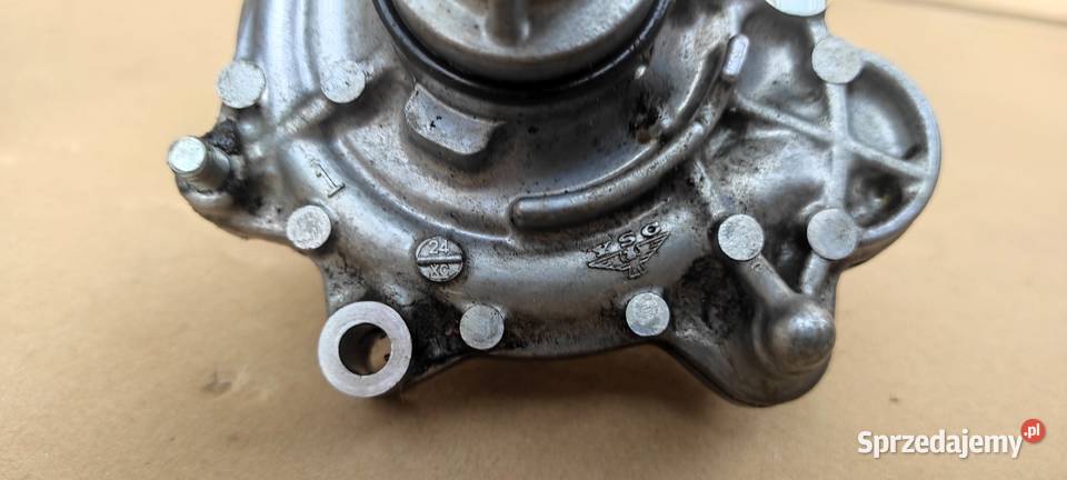 Honda CBF 650 CB 650 F 2011r pompa wody