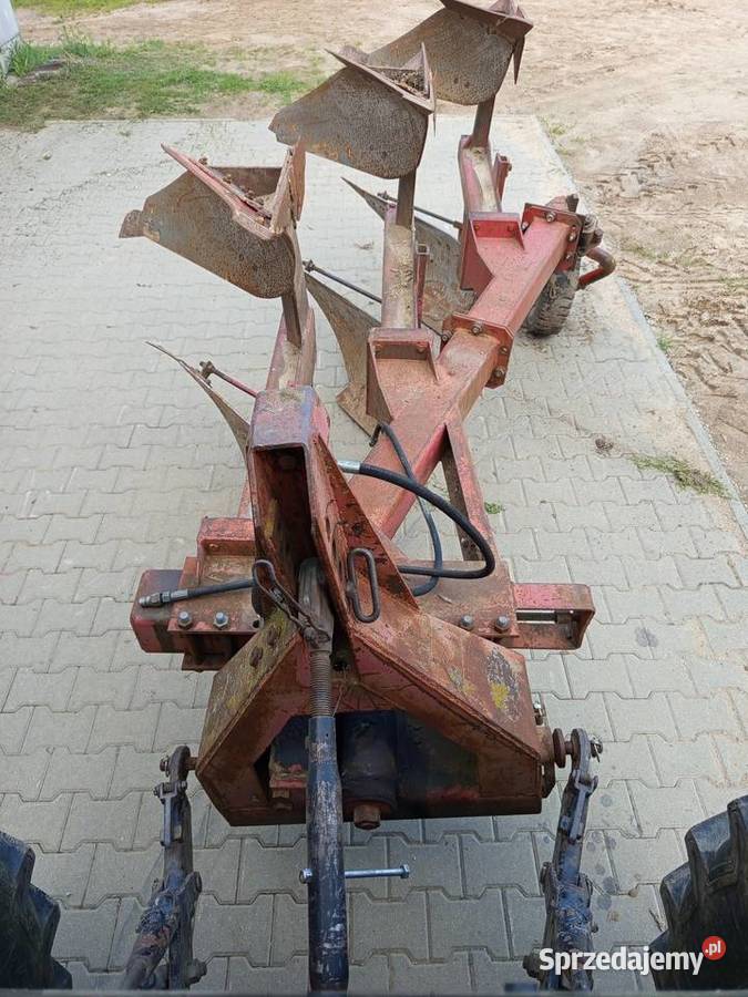 Pług obrotowy 3 skibowy Naud