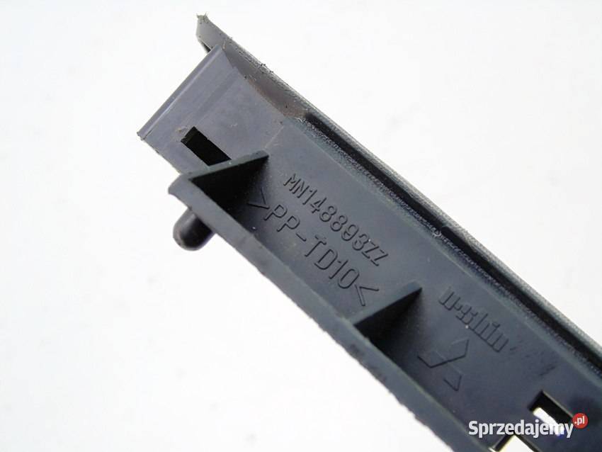 Osłona zaślepka panelu środkowego Mitsubishi