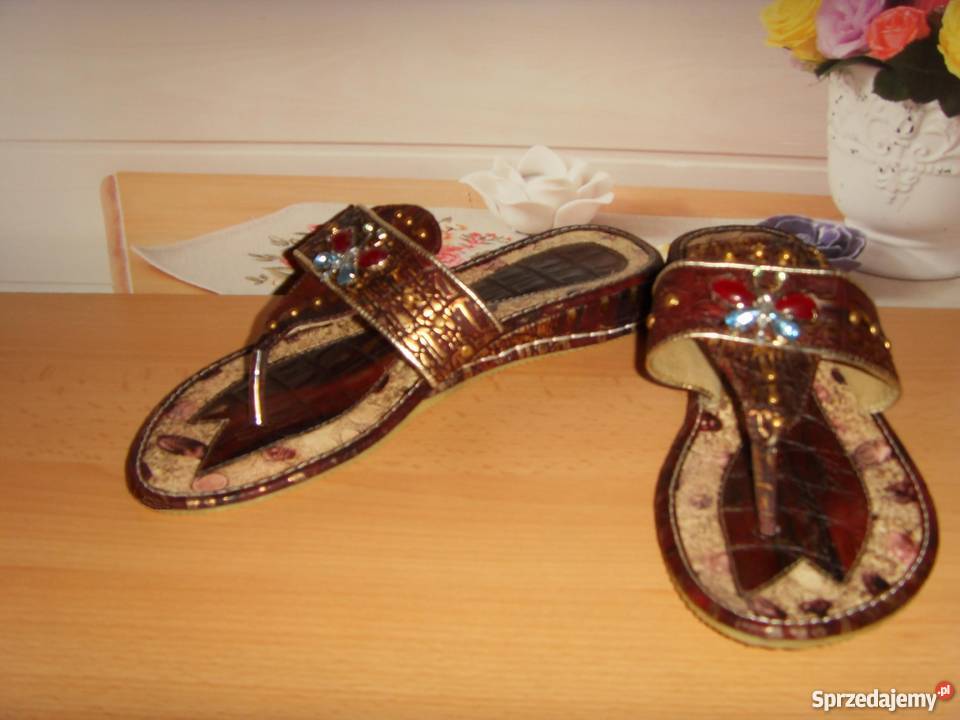 JAPONKI Z OZDOBAMI KLAPKI DAMSKIE SKÓRZANE 39 25cm Wrocław