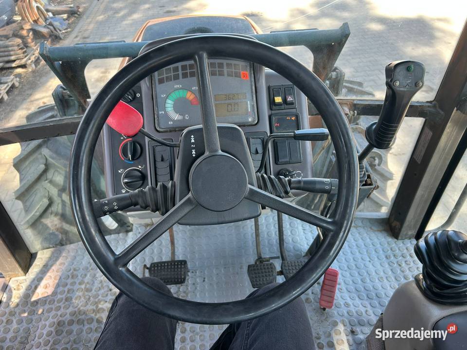 Renault Ares 550RX Laskowiec