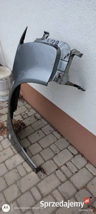 Błotnik przedni prawy A4 B6 lakier LY7Q Lubin